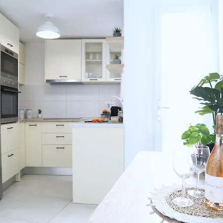 Casa de Férias Whitelist Lux In *