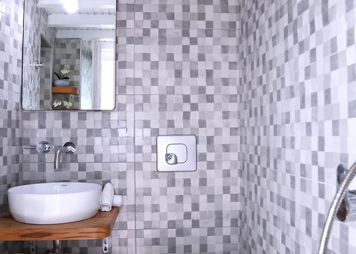 Whitelist Lux In * Mykonos Town