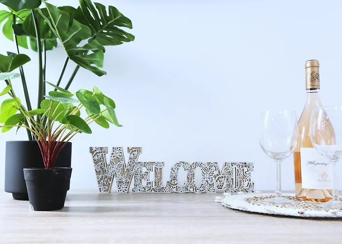 Whitelist Lux In Semesterbostad *